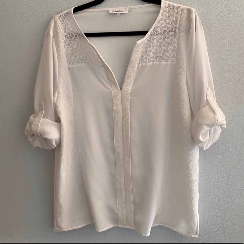 🌻Calvin Klein white blouse